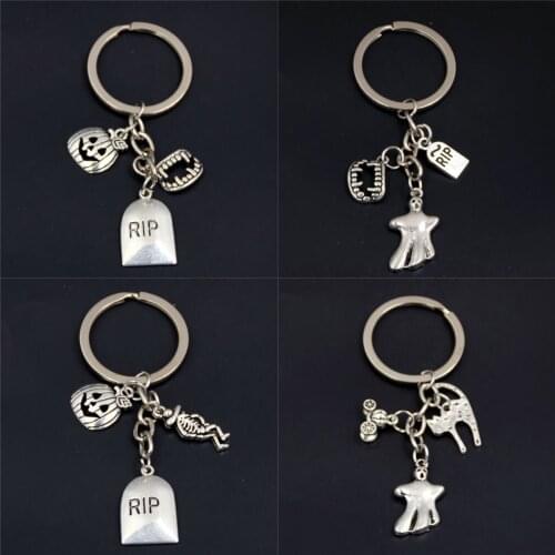 1pc Spooky Hallows Eve Keychain Skeleton Keychain Key Ring Key Chain Chaveiro Portachiavi Llaveros Hombre Halloween Gift