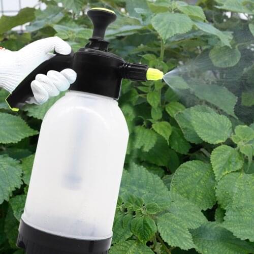 2L Plastic Garden Sprayer Pressure Trigger Spray Bottle Portable Air Compression Pump Spray Bottle for Home Garden Mist Nozzle