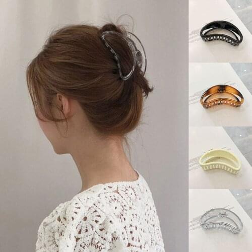 1Pcs Korean Solid Moon Shaped Hair Claws Elegant Acrylic Hair Clips Hairpins Barrette Headwear for Women Girls Hair Accessories