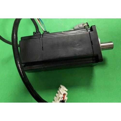 GYS401DC1-CB-ZB5 servo motor , used in good condition . 80% appearance new , good working , free shipping