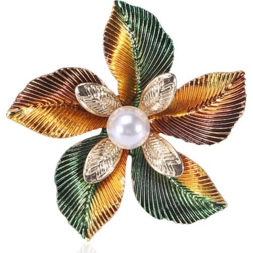 Flower brooch contracted joker small and pure and fresh temperament women clothing accessories manufacturers selling