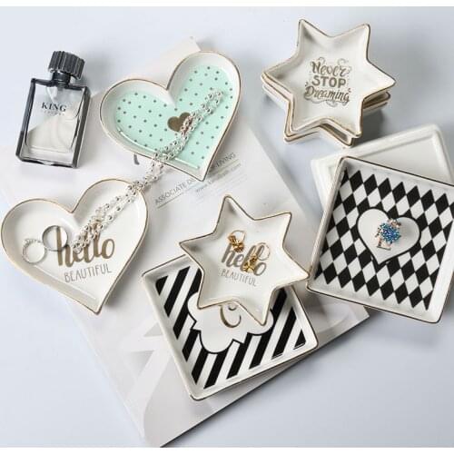 Creativity Nordic Mini Heart Shape Ceramic Jewelry Dish Porcelain Plate Handpainted Storage Dish Decorative Tray Table Saucer