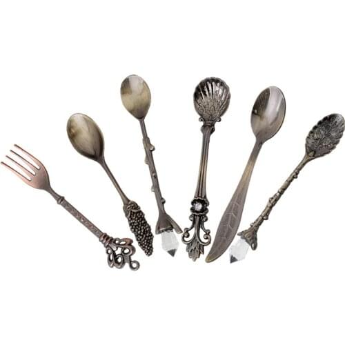 Travel Cutlery Set 6Pcs/Set Vintage Royal Style Kitchen Dining Bar Bronze Carved Small Coffee Cutlery Dessert For Snacks
