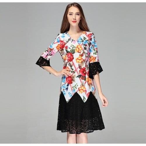 2020 Sping New Arrival Fashion A-Line V-Neck Flare Half Sleeve Patchwork Lace Flower Print Elegant Knee-Length Dress Women