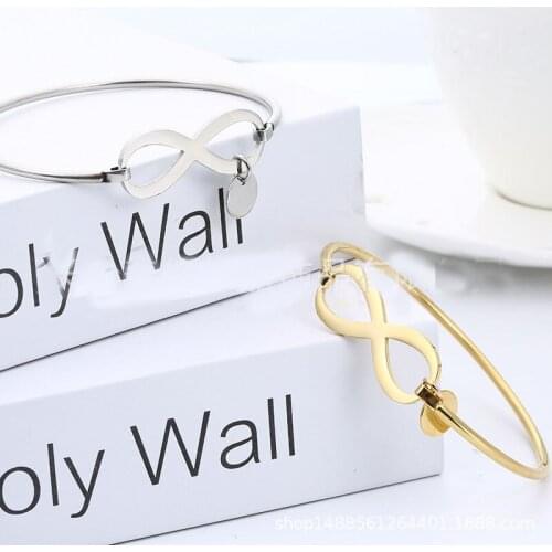 Foamnpuas Bracelets With Pendants