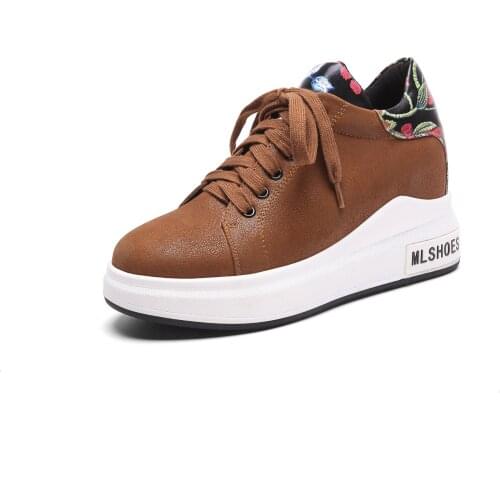 Age season comfortable embroidery 2018 thick bottom 43 sneakers tidal zone size code 31-18413