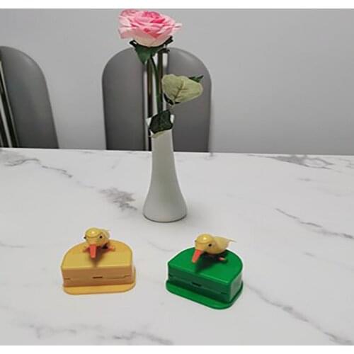 Bird Toothpick Dispenser Gadgets Cure Dent Decorative Toothpick Storage Plastic Barrel Family Restaurant Toothpick Holder