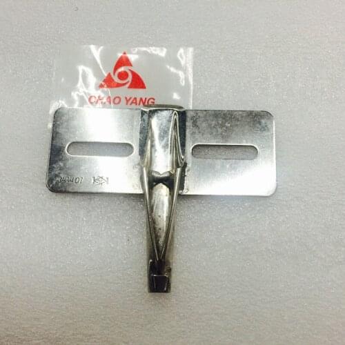 Sewing machine edge puller double needle driver strap puller