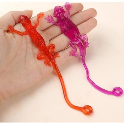 5Pcs Wholesale Novelty Sticky Lizard Animals Retractable Viscous Rubber Lizard Children Funny Gadget Random Color haloween Gift
