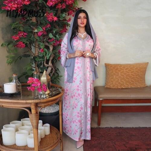 Middle Eastern Muslim Womens Dubai Satin Robe Abaya Kimono Luxury Dubai Dresses Ramadan Eid Prayer Clothes Turkey Clothes