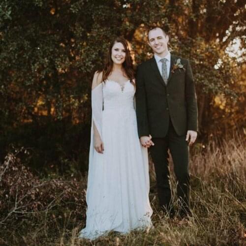 White Bohemian Wedding Dresses Spaghetti Backless Long Sleeve Chiffon Appliques Beach Country Summer Bridal Gowns robes de marié