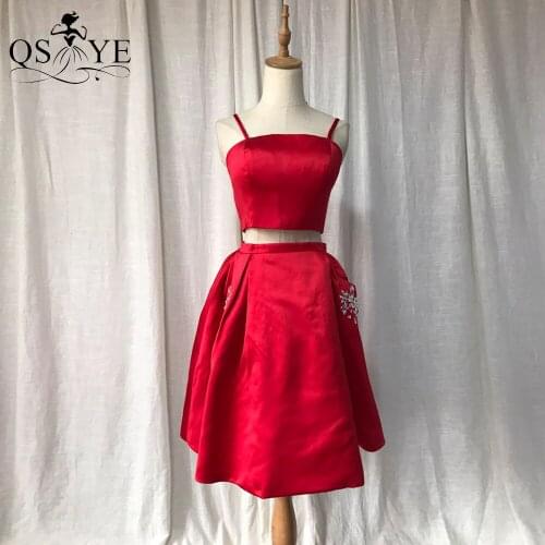 Red Satin Homecoming Dress Two Pieces Short Prom Gown Spaghetti Straps Girl Gown Beading Pockets Cocktail Party Dress