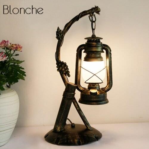 Vintage Kerosene Table Light Desk Lamp American Country Retro Luminaire LED Study Readding Lamp for Bedroom Office Cafe Decor