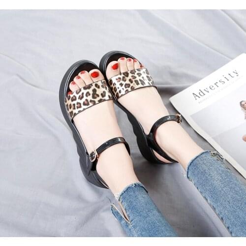 Muffin Shoes Sandals 2019 New Ins Tide Female Summer Thick Bottom Leopard Casual Sandals Magic Wedges With Roman Shoes