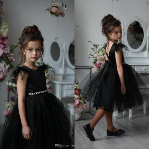 2021 Black Girls Pageant Dresses With Feathers Jewel Neck Sleeveless Ruffles Backless flower girl dresses for weddings