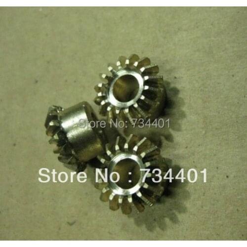 The 0.8 module bevel gear 15 tooth 1:1, shaft diameter is 4mm, the fixed screw holes for M3, brass bevel gear
