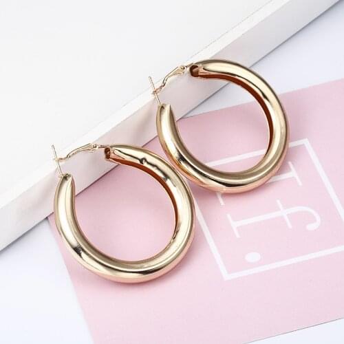 Manxiuni Hip-Hop Earrings For Women Vintage Round Matel Earrings Stud Earring 2020 Brincos Women Jewelry