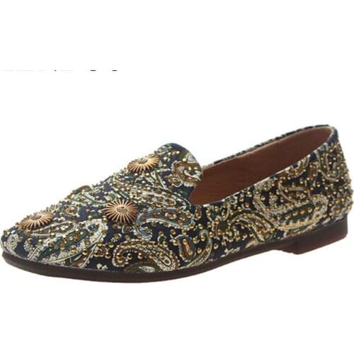 2019 New Spring Women Loafers Flats Shoe Women Casual Rhinestone Rivet Shoes Slip on Boat Shoes Female Comfortable Shoe N3-14