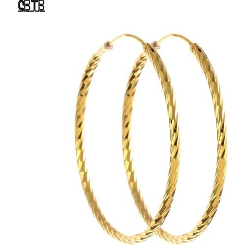 New Fashion Simple Female Golden Earrings European and American High-end Exquisite Earrings Jewelry Wholesale Holiday Gifts