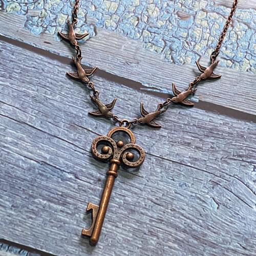 Bronze Swallow Bird Link Necklace New Fashion Creative Gift Key Pendant for Women Girls Wild Clavicle Jewelry