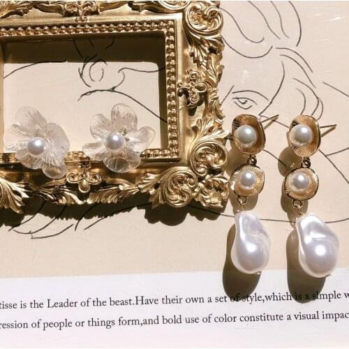 Japanese, Korean, European and American alloy pearl flowers sweet Japanese style simple new temperament Earrings