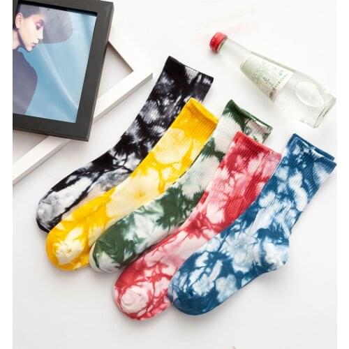 New products recommended street skateboard tie-dye Gaoluokou sports tide socks in tube socks for men and women socks for couples