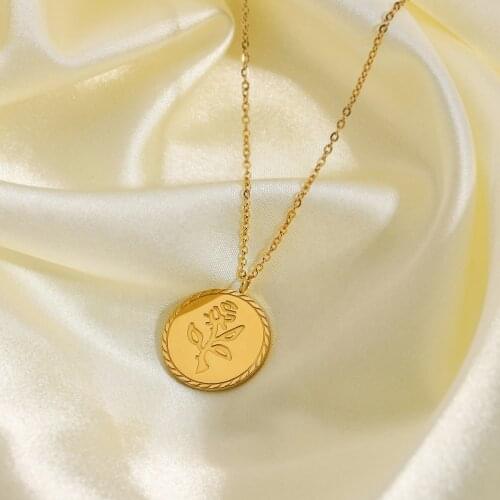14K Gold Plated Stainless Steel Rose Necklace For Women French Romantic Round Medalion Signet Pendant Necklace Choker Jewelry