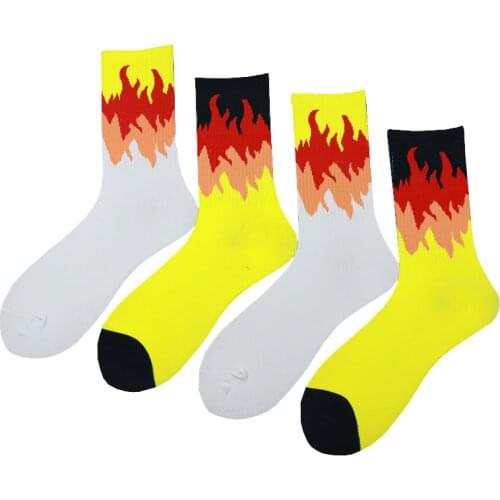 Color Flame Cloud Design Couple Socks Street Hip Hop Fashion Men and Women Cotton Four Seasons