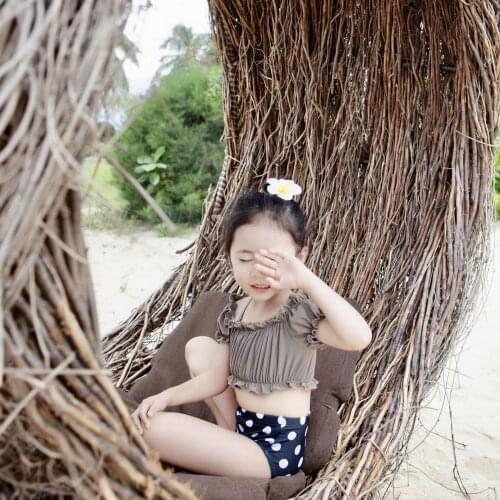 2021 girls' childrens bubble sleeves polka dot Korean cute elastic split swimsuit sweet Two Pieces hot spring swimming bikini