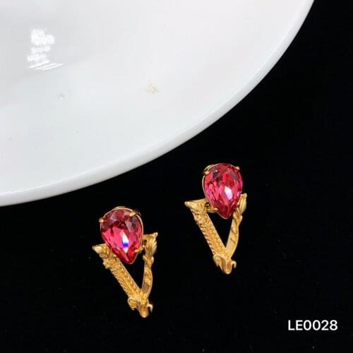 Women Punk Earrings Vintage Metal Ruby Earrings for Women Hiphop Earring Jewelry Gold V Earrings