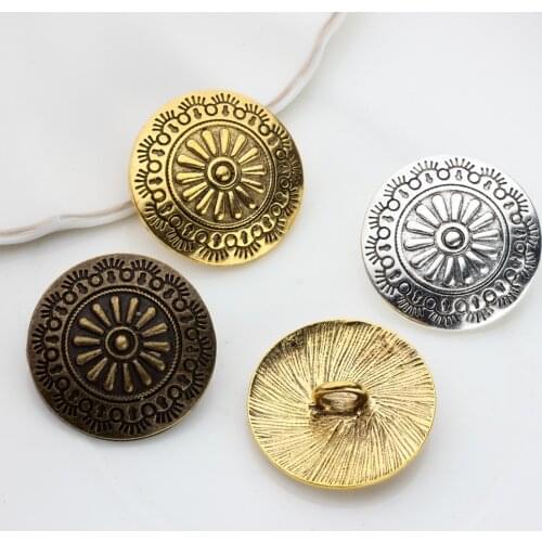 3pcs/lot 30MM Retro Zinc Alloy Round Gold Bronze Daisy CONCHO Decorative Buttons Charms Pendants For DIY Accessories