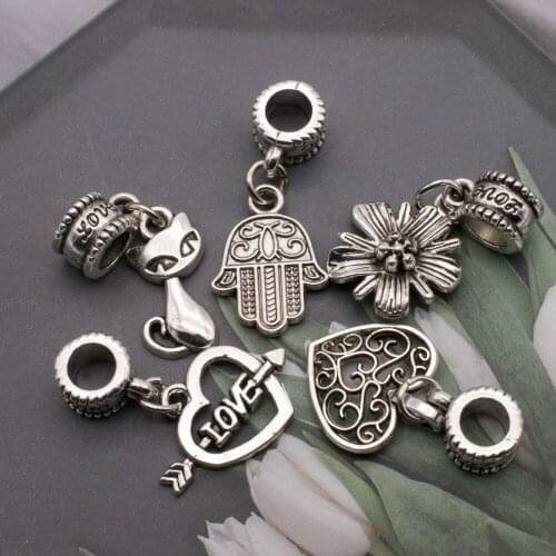 10pcs/pack Retro Palm Necklace Bracelet Pendant Gold Charm Jewelry Ancient Silver Color Made into Gifts for Friends