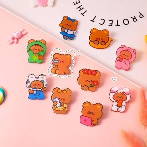 Cute Cartoon Bear Brooches Fashion Acrylic Badge Clothes Bag Pendant Cloth Pencil Case Decorative Pins Jewelry Accessories