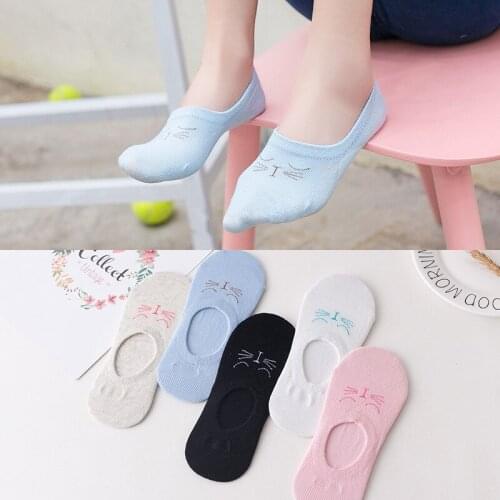 Spring and summer new cotton socks ladies invisible socks cartoon squinted cat female socks