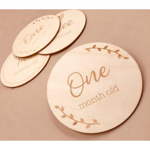 83XC Wooden Baby Milestone Card Newborn Monthly Growth Recording Cards Handmade Baby Birth Commemorative Cards Photography Props