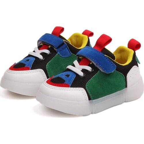LED Basket Enfant Garçon Lighted Boys And Girls Casual Shoes Spring New Lighted Childrens Sneakers Luminous Running Sports