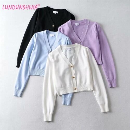 LUNDUNSHIJIA 2021 Spring Autumn Love Buttons Knitting Cardigans Sweaters Women Elegant V-Neck Short Style Fashion Sweater Coat