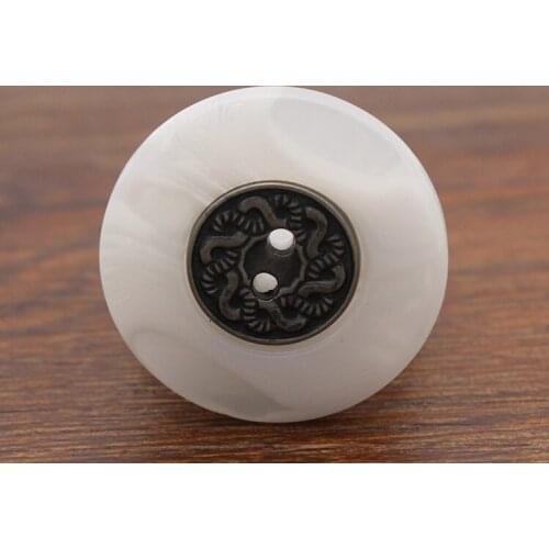 Two eyes holes resin retro imitation jade fashion suit buckle jacket buckle 17.5-25mm