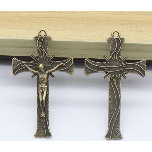 HeyMamba Antique Jesus Cross Pendant keychain Christian Religious Hanging Wall Crosses Jesus Statue Home Chapel Decor Gift