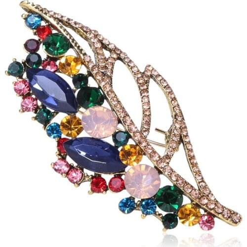 Han edition of popular hollow out diamond brooch leaves ins exposed neckline brooch fashion clothing accessories