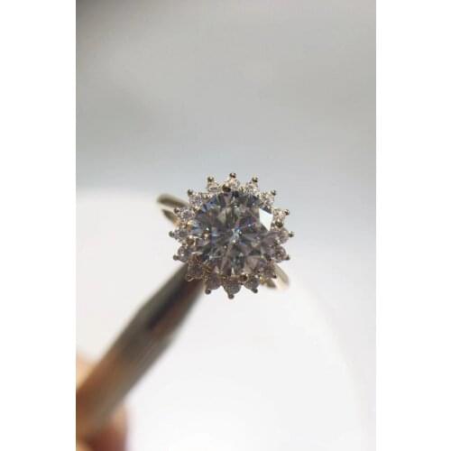 18K gold 2 carats round shape VVS D color moissanite full diamond all-match trendy ladies ring