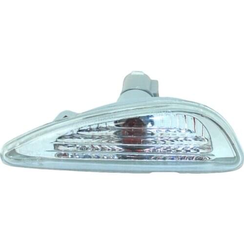 It is suitable for the left and right housing cover of the signal lamp of the front leaf panel turn signal lamp of hundai Verna