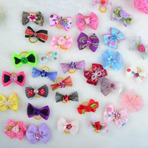 500PCS New Various Style Pet Dog Bows Hair Bows Rubber Bands with Diamond Dog Bow Grooming Supplies Random Mix