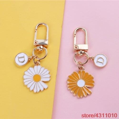 Cute Little Daisy Flower Keychain Fashion Korean Keychain for Women Girl Alphabet Letter Keyring Headphone Case Bag Pendant