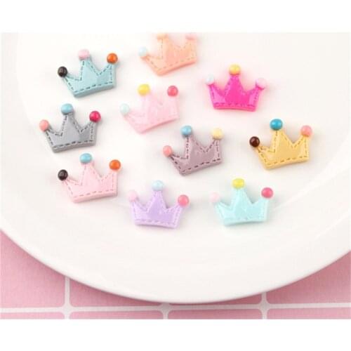 Julie Wang 20PCS Resin Small Crown Charms Flat Back Random Color Pendant Bracelet Jewelry Making Accessory Decor