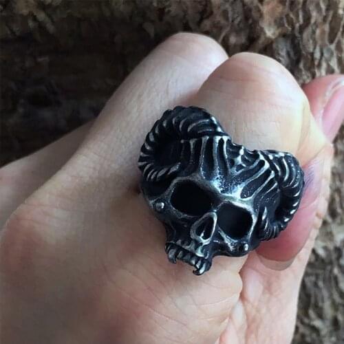 Vintage Gothic Horned Devil Skull Ring Men Boys 316L Stainless Steel Skull Biker Rings Cool Punk Rock Satan Jewelry Gift