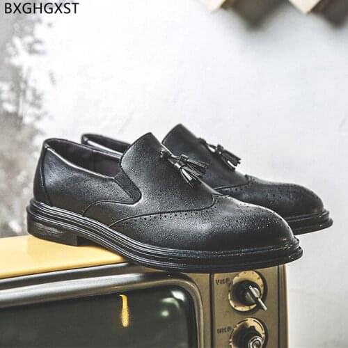 Brogue Men Dress Shoes Loafers Leather Shoes Men Formal Tassel Black Office Shoes for Men 2021 Chaussure Homme Zapatos De Hombre