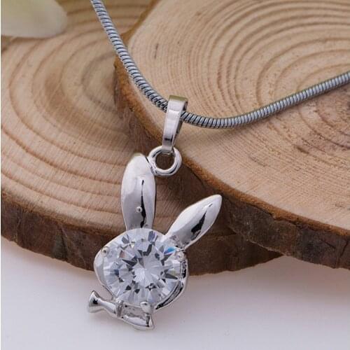 Vintage Charm Lovely Rabbit Temperament Crystal Rhinestone Pendant Necklace Women Men Choker Necklace Statement Jewelry Collar