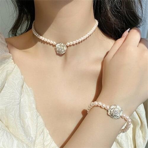 Vintage Pearl Choker for Women Geometric Pendant Necklace Jewelry