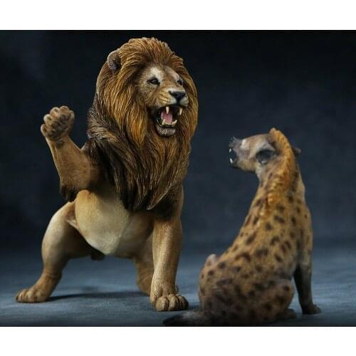 Nanmu Animal Statues 1/12 Model Thundering Rage African lion VS Spotted Hyena Animal Model Decoration Adult Kids Toy Gifts